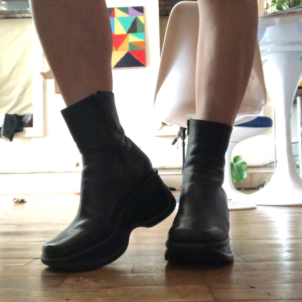 Vintage Steve Madden platform boots - Picture 10 of 10